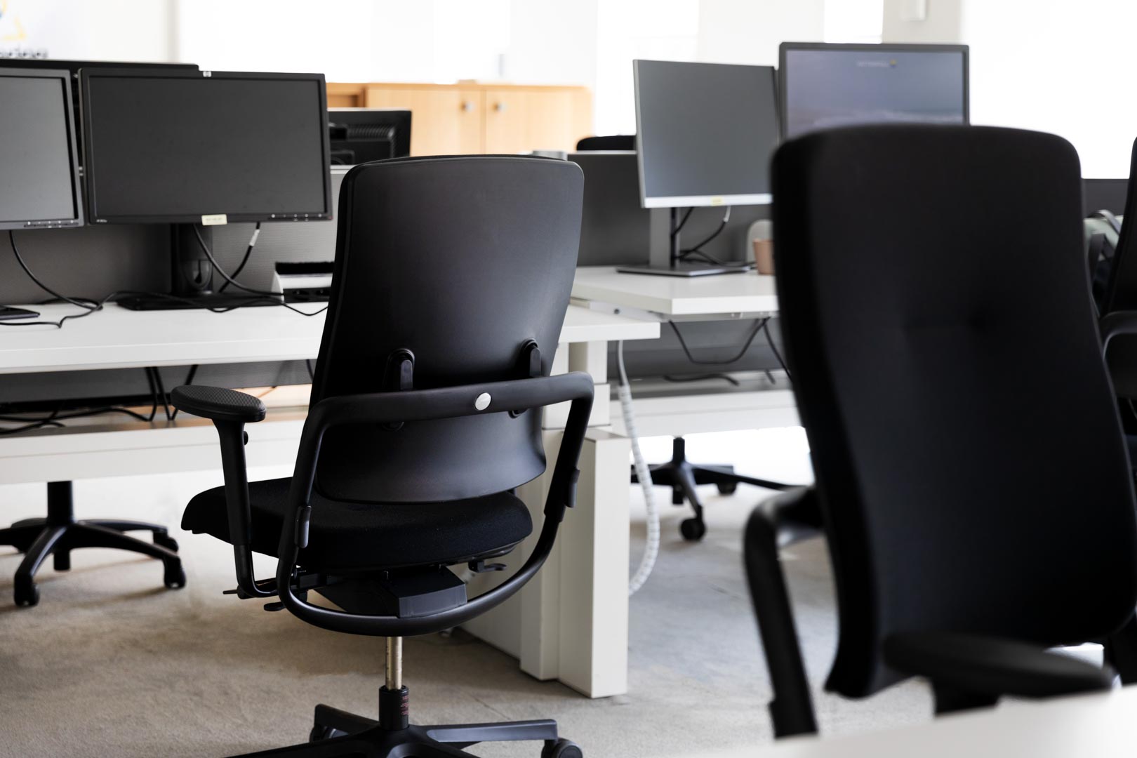 office chair emissions: rental versus purchase