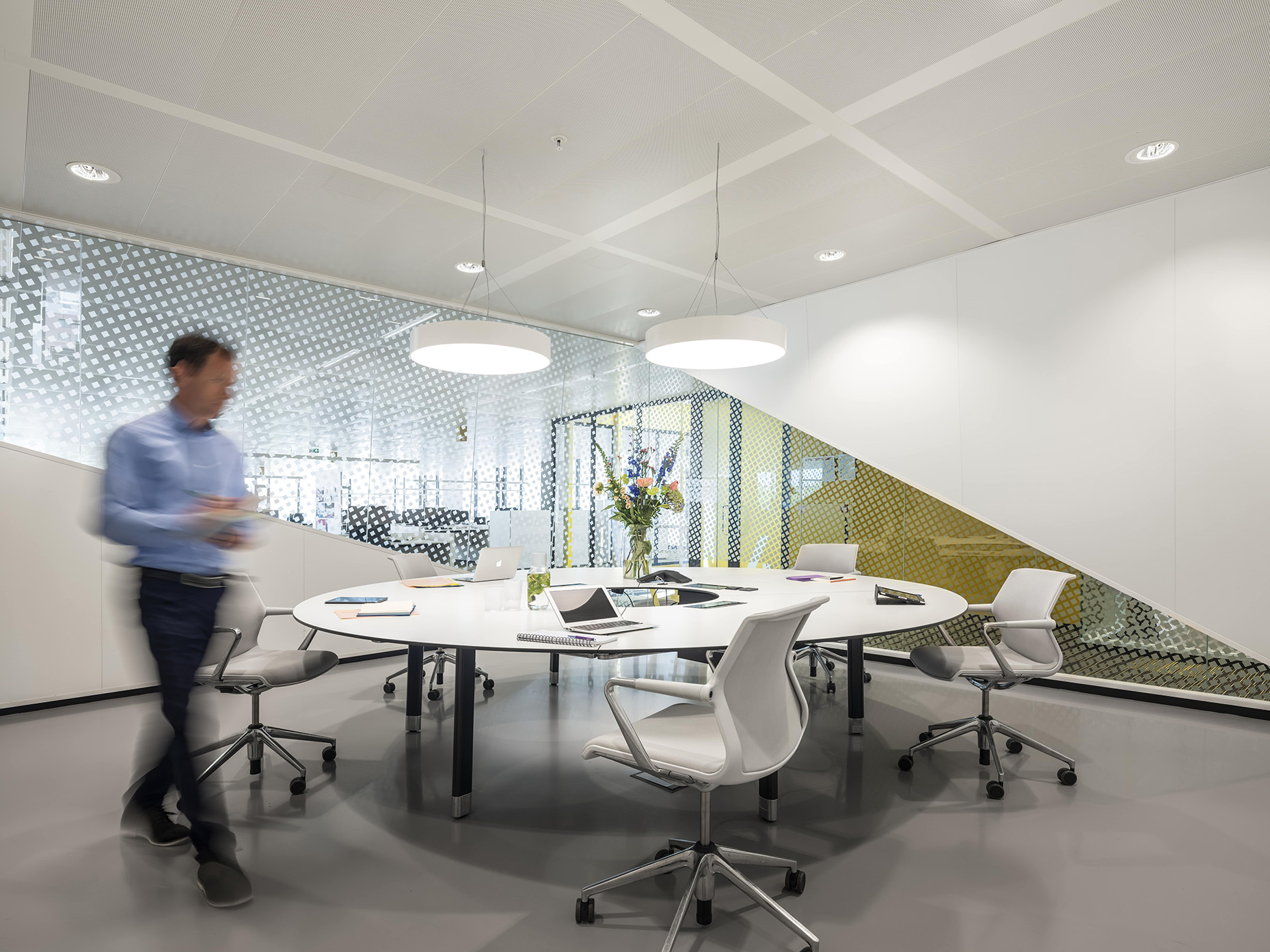 Alvero Furniture Management