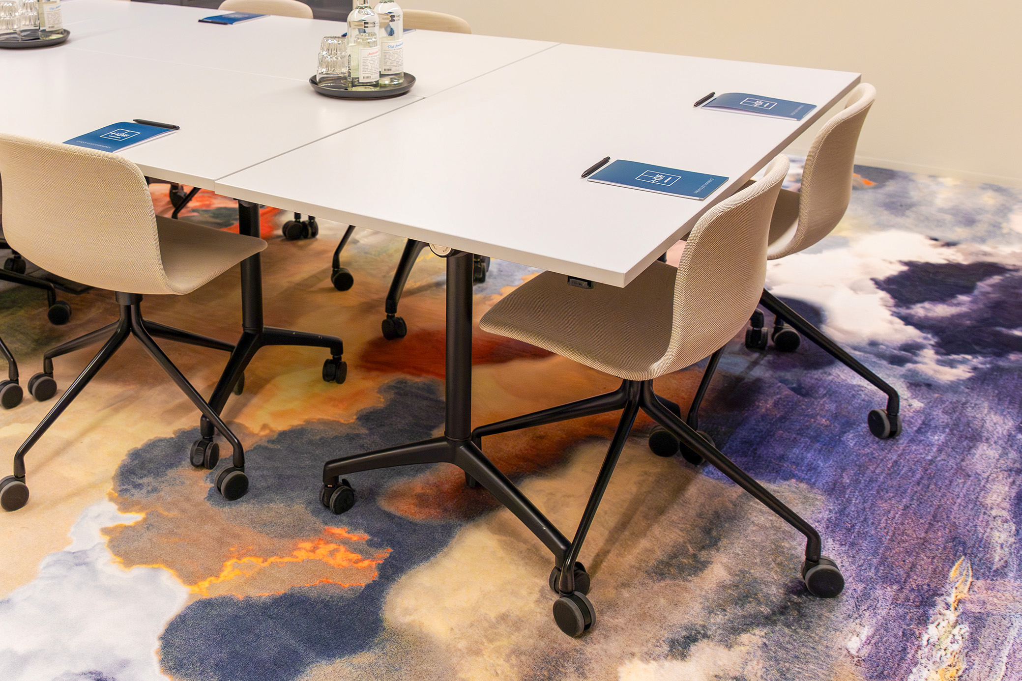 Folding tables