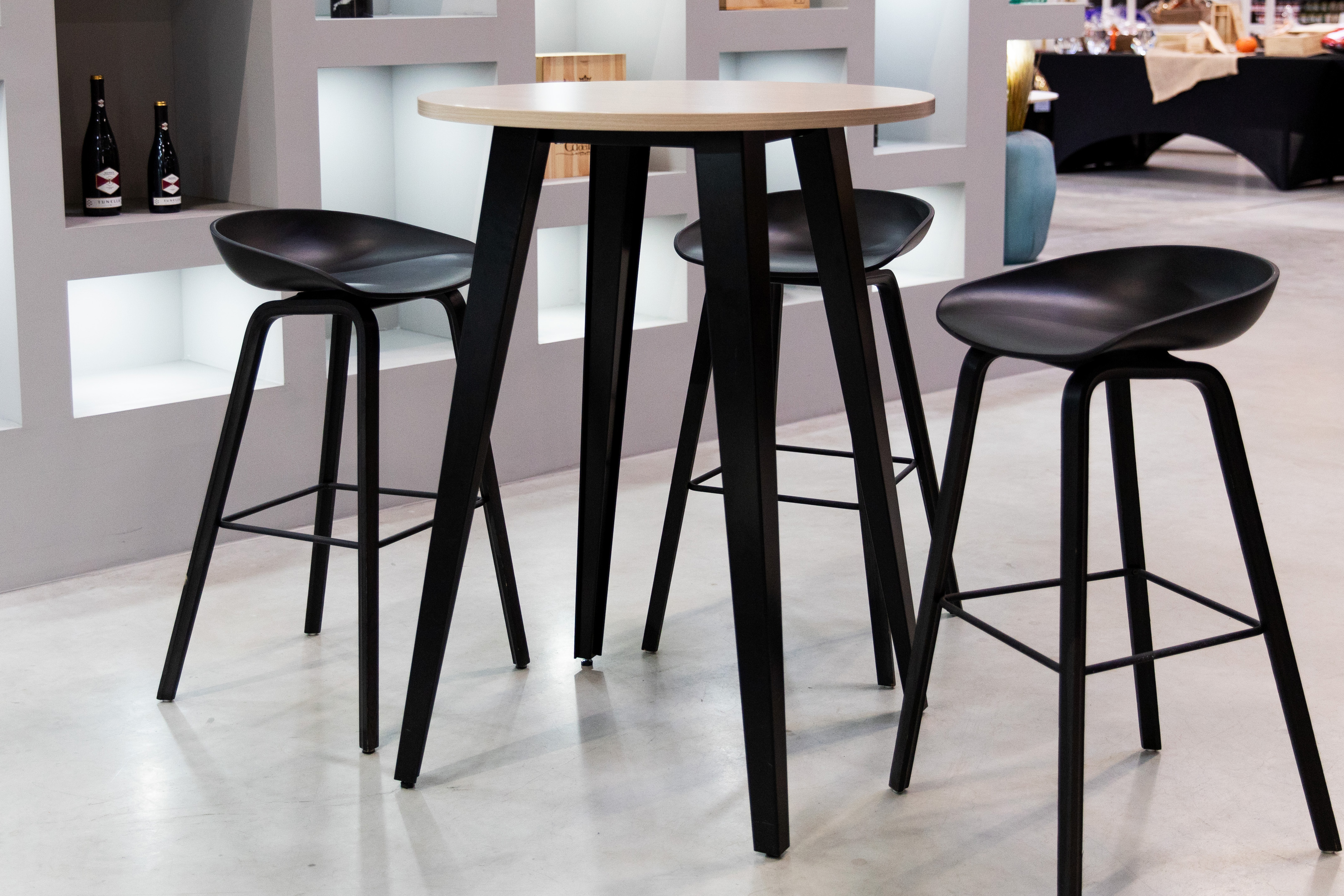 Standing tables