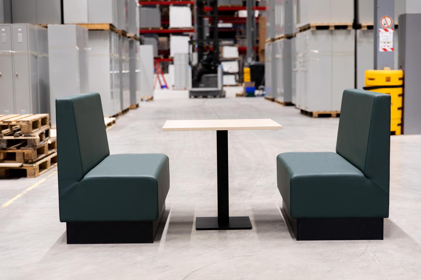 Train benches for rent